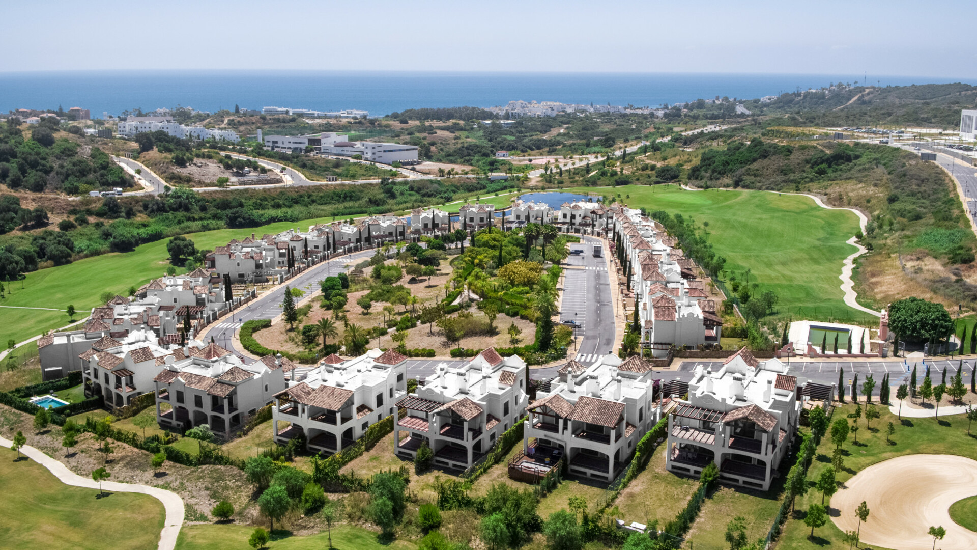 Superior villas with direct access to the golf course